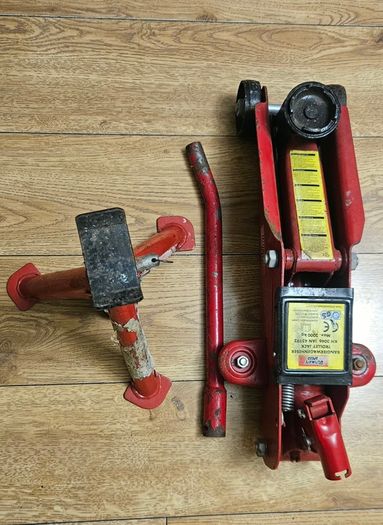 Ultimate Speed 2-Ton Hydraulic Trolley Jack & Stand