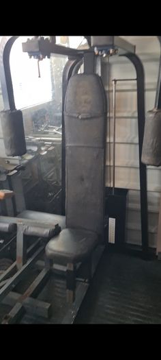 Pec Deck Machine