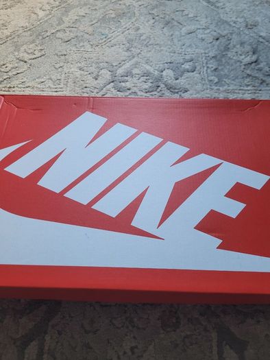 Nike trainers UK12
