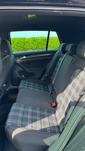2016 Volkswagen Golf GTE