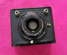 Vintage box camera - Brownie Flash Six-20