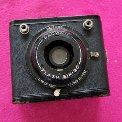 Vintage box camera - Brownie Flash Six-20