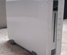 External Hard Drive Qnap Ts-112p 1.6ghz Cpu 512mb Ram 1 X 2tb Hard Drive Rj45 Usb Esata