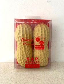 Novelty Peanut Salt & Pepper Shakers NEW