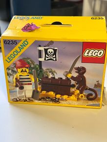 Vintage pirate Lego