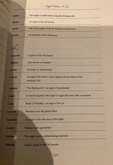 An Angel Treasury: A Celestial Collection of Inspirations, Encounters and Heavenly Lore