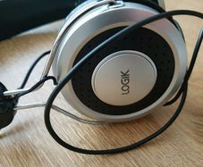 Logic Slim Stereo Headphones with Adjustable Microphone