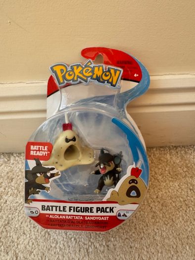 Pokemon Battle Action Figure 2-Pack Alolan Rattata and Sandygast damaged Box Please see photos