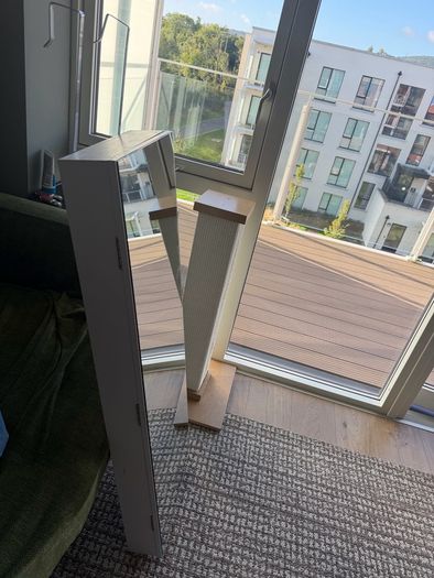 Mirrored Lockable Jewellery Cabinet
