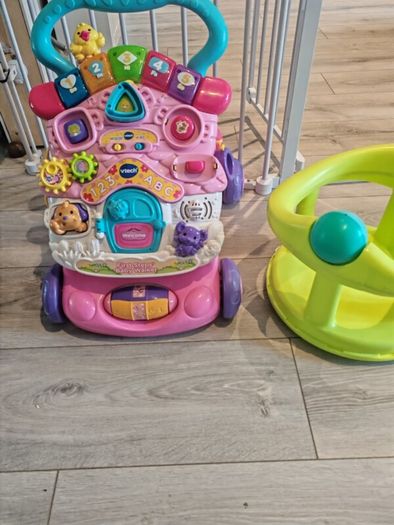 walker and bath seat