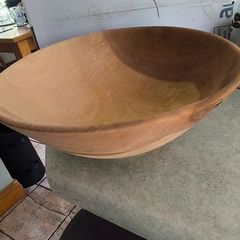Vintage 11 inches in Di. 4 inches H. Wood Round Dough Bowl Primitive Farmhouse Kitchen Salad Serving