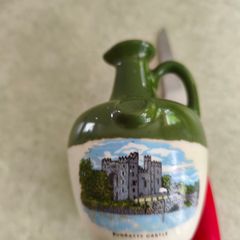 Small rum decanter flaske with bunratty castle scene