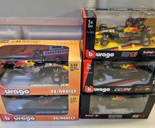 Formula 1 Red Bull Max Verstappen Race Car Models Bburago 1/43 and 1/32