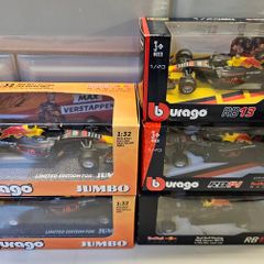 Formula 1 Red Bull Max Verstappen Race Car Models Bburago 1/43 and 1/32