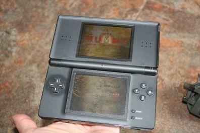 Nintendo DS lite (very good condition)