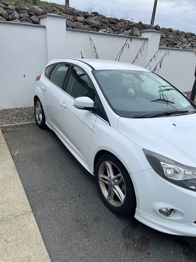 Ford Focus 2013 Braking
