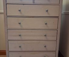 Whitewash chest of drawers