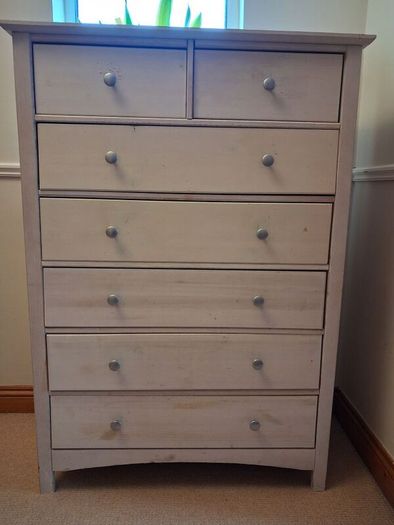 Whitewash chest of drawers