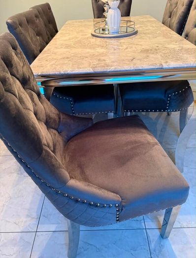 Table & 6 Chairs