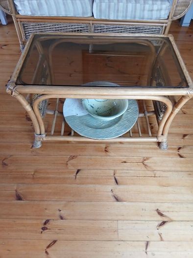 Wicker suite of furniture