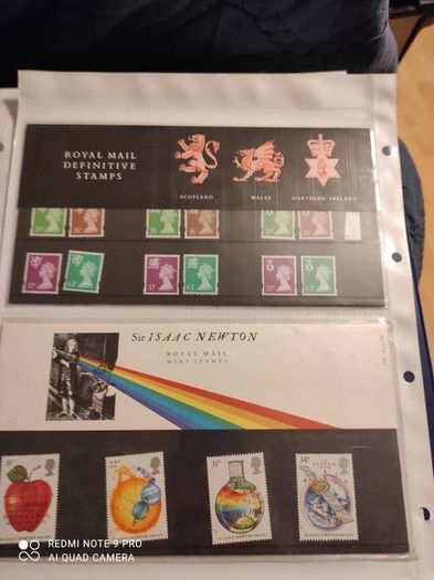 Stamp album UK's Presentation packs x 100