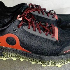 Size UK 10 / EU 45 Under Amour Hovr 25 euro