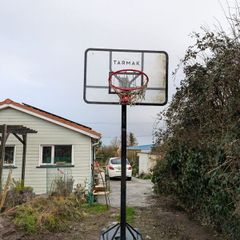 Basketball stand