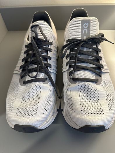 On Running Cloudswift Trainers
