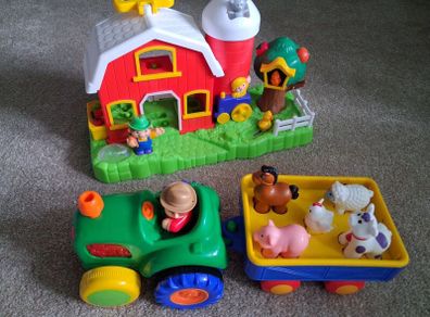 Big Steps Playset Old Mcdonald Farm and Tractor