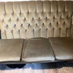 Queen Anne Couch