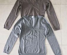 Two light v-neck jumpers from Camaieu grey & brown marl slim fit size. S/M