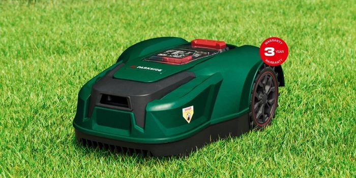 Robotic lawnmower
