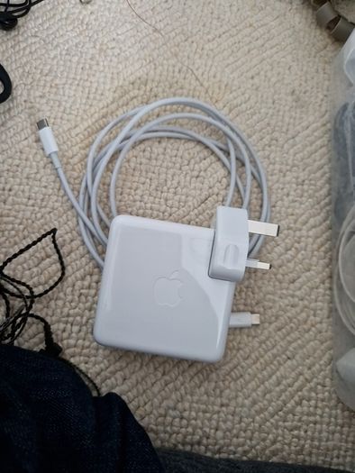 Apple USB charger