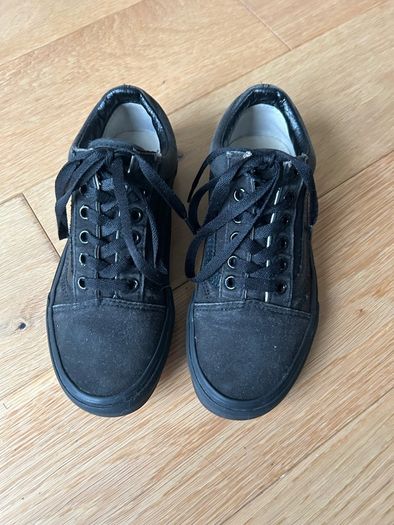 Black Vans size UK 3