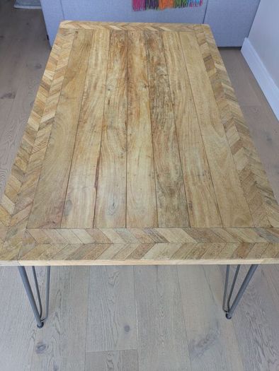 Dining table - hairpin leg