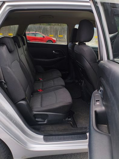 2015 Kia Carens
