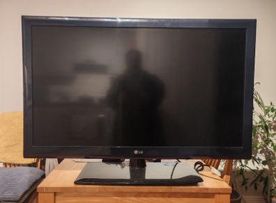 LG 42 inches HD TV