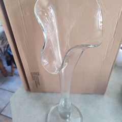 45 cm. Tall VASE, mouth blown, pulled and banded calla lily vase in a clear glass...such a classic & so collectible,  art nouveau...