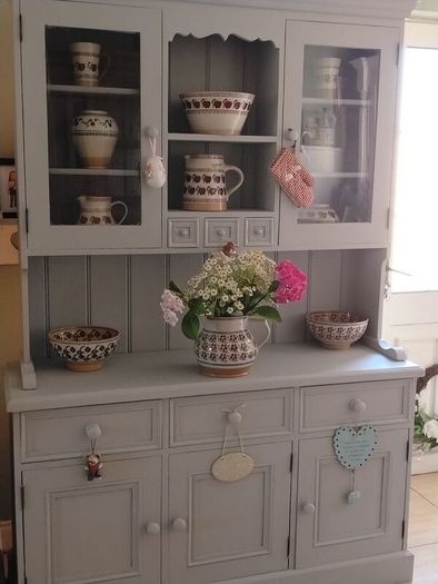 solid kitchen dresser delivery arranged