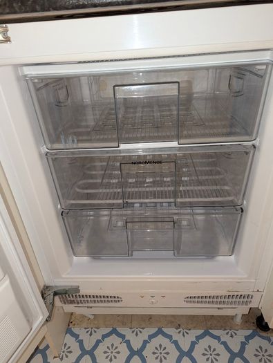 Nordemende 95L Integrated Undercounter Freezer