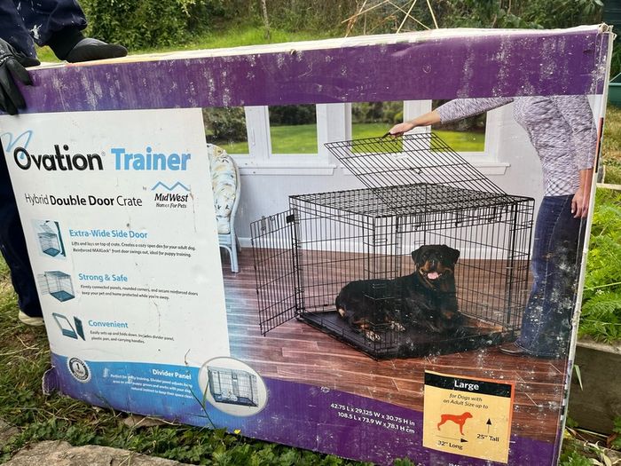 Large dog double door crate