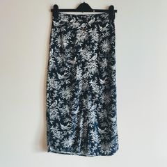 Oasis navy pattern button midi skirt - Like new