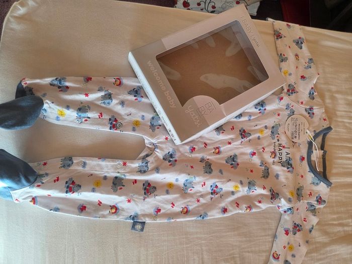 Yatsi Baby Baby Grow 9mths (Brand New with Tags)