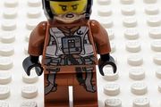 LEGO Minifigure Poe Dameron Pilot Jumpsuit Helmet sw0658 Star Wars