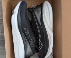 Saucony Endorphin Azura