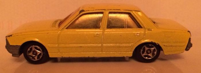 Norev 1/66 scale peugeot 505