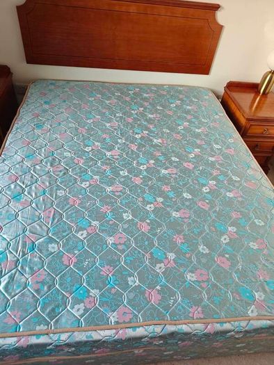 king size bed hardly used