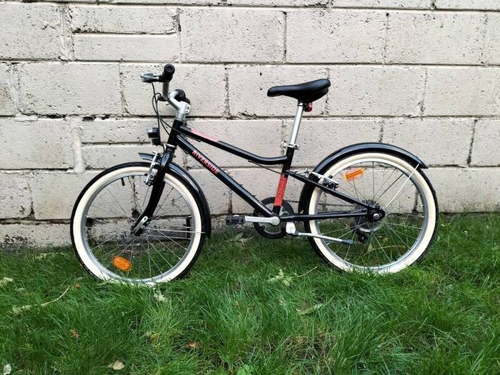 Decathlon B/Twin Riverside 500 Kids' 20" Hybrid Bike.