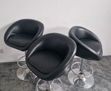 Black Swivel Bar Stools 3 with Chrome Base Good Condition