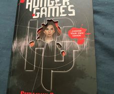 Suzanne Collins The Hunger Games RARE 1st Edition with Reversible Cover